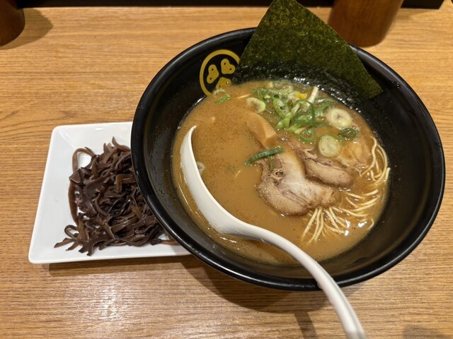 【豚骨醤油ラーメン麺硬めさま専用】東京エイリアンズ 缶バッジ 天空橋 カフェ 東京エイリアンズ 天空橋 缶バッジ カフェ