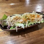 島イタリアン en - 青パパイヤとミミガーのサラダ