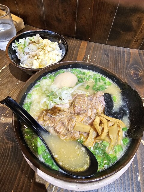 つるおか家 本店 - 羽前大山（ラーメン）の写真