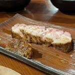 炉ばたイタリアン 自然派ワイン いるふぉ - 菊池で育てられた「走る豚」のロースト