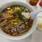홍콩 라멘 니이하오 - 醤油ラーメン 大盛（別皿でおろしニンニク）