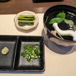 うなぎの館 天龍 - 肝吸いと薬味、野沢菜漬け