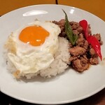 グリーンパッタイ - ガパオライス