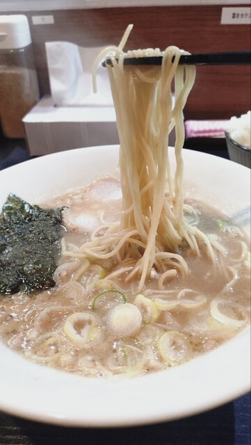 Kurume Tonkotsu Ramen Tonpachi. photo 3