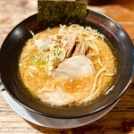 らーめん昭和屋 - 味噌ラーメン　こってり　太麺