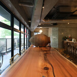 AJIKA Georgian Bistro and Wine Bar - 店内のテーブル席の風景です