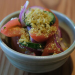 AJIKA Georgian Bistro and Wine Bar - クラシック アチャルリ・ハチャプリ セット 1900円 のジョージアスタイルサラダ