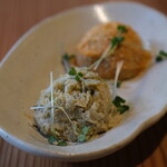 AJIKA Georgian Bistro and Wine Bar - クラシック アチャルリ・ハチャプリ セット 1900円 のねぎ プハリ、ニンジン プハリ