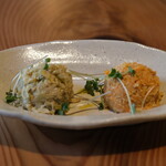 AJIKA Georgian Bistro and Wine Bar - クラシック アチャルリ・ハチャプリ セット 1900円 のねぎ プハリ、ニンジン プハリ