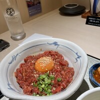 牛刺しと焼肉 仔虎 クリスロード店 - 