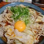 自家製さぬきうどんと肉 新橋甚三 - 冷肉たまぶっかけRED（特大３玉）1,030円