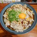 自家製さぬきうどんと肉 新橋甚三 - 冷肉たまぶっかけRED（特大３玉）1,030円