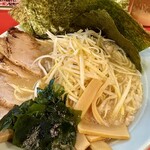 ラーメンショップ◯Q - 料理写真:ネギチャーシュー麺に海苔トッピング