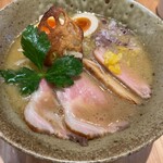 鶏そばと担々麺 一石二鶏 - 