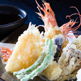A light texture made with a blend of fresh oil and three types of high-quality tempura flour.