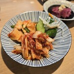 焼肉金ちゃん - キムチ盛合せ