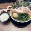家系ラーメン 王道家直伝 との丸家 石岡店