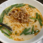 盛龍 羽根店 - 豚骨台湾刀削麺
