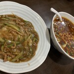 盛龍 羽根店 - ザーサイ豚肉炒めのせご飯　マーラー刀削麺