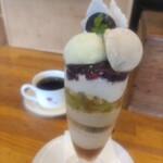 クリクリ - ブドウと紅茶のパフェ¥1250(〜2025.10.6)