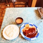 シャンティ - ■ ランチメニュー A：ポークピカタ、1,300円