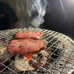 炭火焼肉 ホルモン にく式 - 