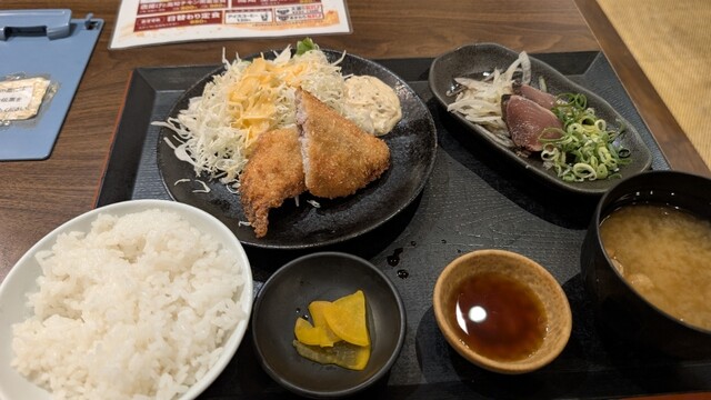 Warayaki to Taimeshi Shikoku no Sakaba Higobashi Ten photo 2