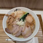 らぁ麺 すぎ本 阪急西宮ガーデンズ店 - 