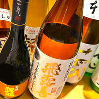 銀座 穂の河 - 日本酒豊富にご用意ございます。熱燗は燗しても濃厚で美味しい老松酒造さんの 上撰(純米酒)をご用意いたしております。