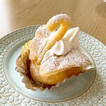 エンゼル洋菓子店 - 家に購入したスワンシュー    可愛い白鳥の形