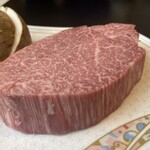 飛騨牛食事処天狗 - この厚みが素敵