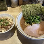 十三代目 麺家 よし川 - 
