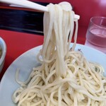 つけそば 丸長 - 喉越しの良いつるつるの自家製中太ストレート麺