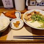 ごちとん - もつ煮込み豚汁定食(すっきり)、アジフライ