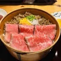 すき焼きと牛まぶし ももしき - 綺麗なたたき♪