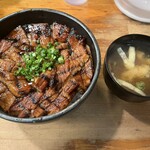 炭焼豚丼 豚野郎 - 