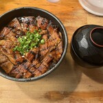 炭焼豚丼 豚野郎 - 