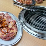 コケコッコー共和国 山の駅よって亭 - 親鶏とグリル