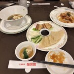 陳餐閣 - 