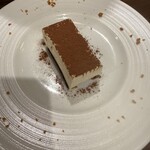 街のピザ屋さん - 自家製ティラミス