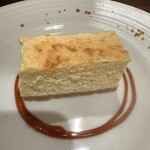 街のピザ屋さん - 自家製チーズケーキ