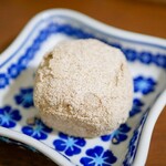 梅林堂 - 料理写真:麦こがしの塩豆大福