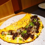 和洋折衷 ずいこう - トマトとアンチョビのチーズオムレツ