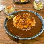 キーマカリィとジャークチキンのお店 エクソダス - オムキーマカリィ大盛り