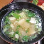 としちゃん食堂 - 味噌汁は甘くないのがyoshi好み♪