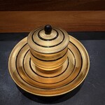 320553608 - 