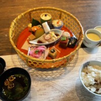 韻松亭 - 