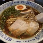 駅前屋台中華そば しば木 - 惚れたぜ大将、あんたのラーメンによぉ。（だれやねん！）