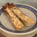 台北餃子 張記 ホワイティうめだ - 