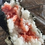 おにぎり こんが - 生たらこ　具がこんなに多い